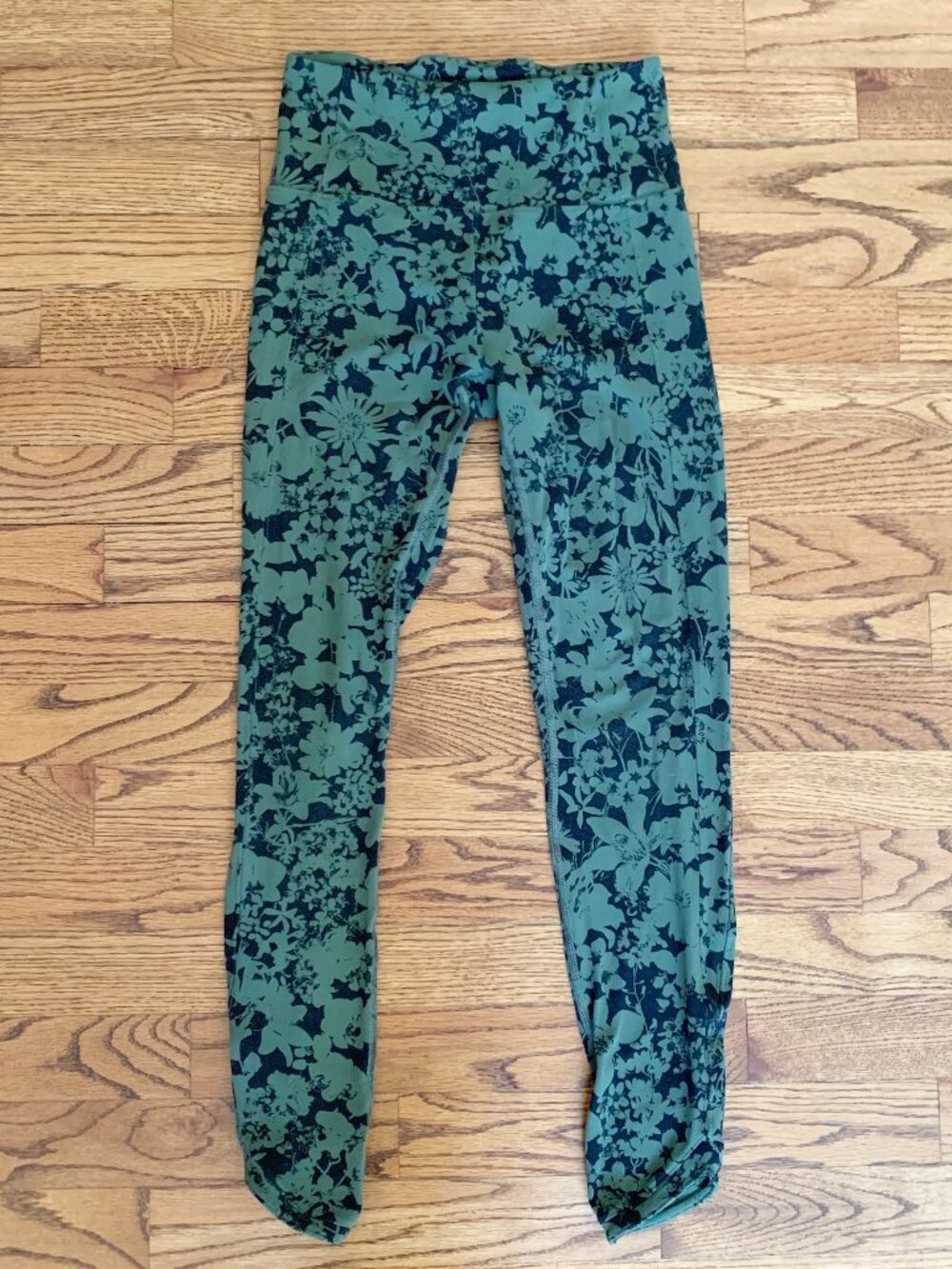 Lululemon Floral Leggings • Women’s 4